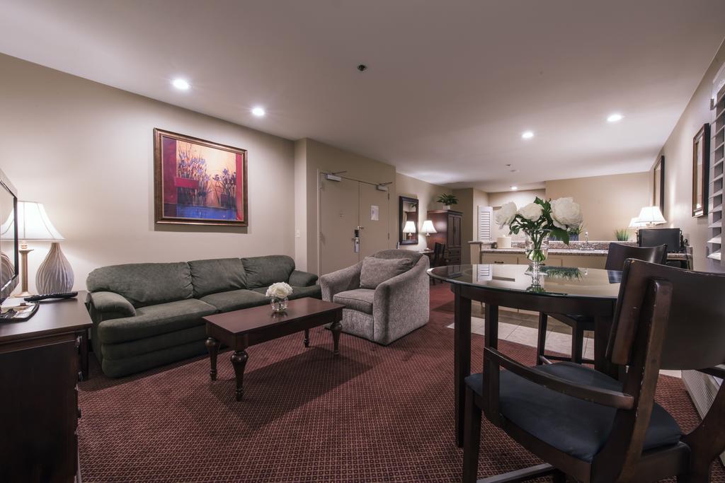 Grand Vista Hotel Simi Valley Quarto foto