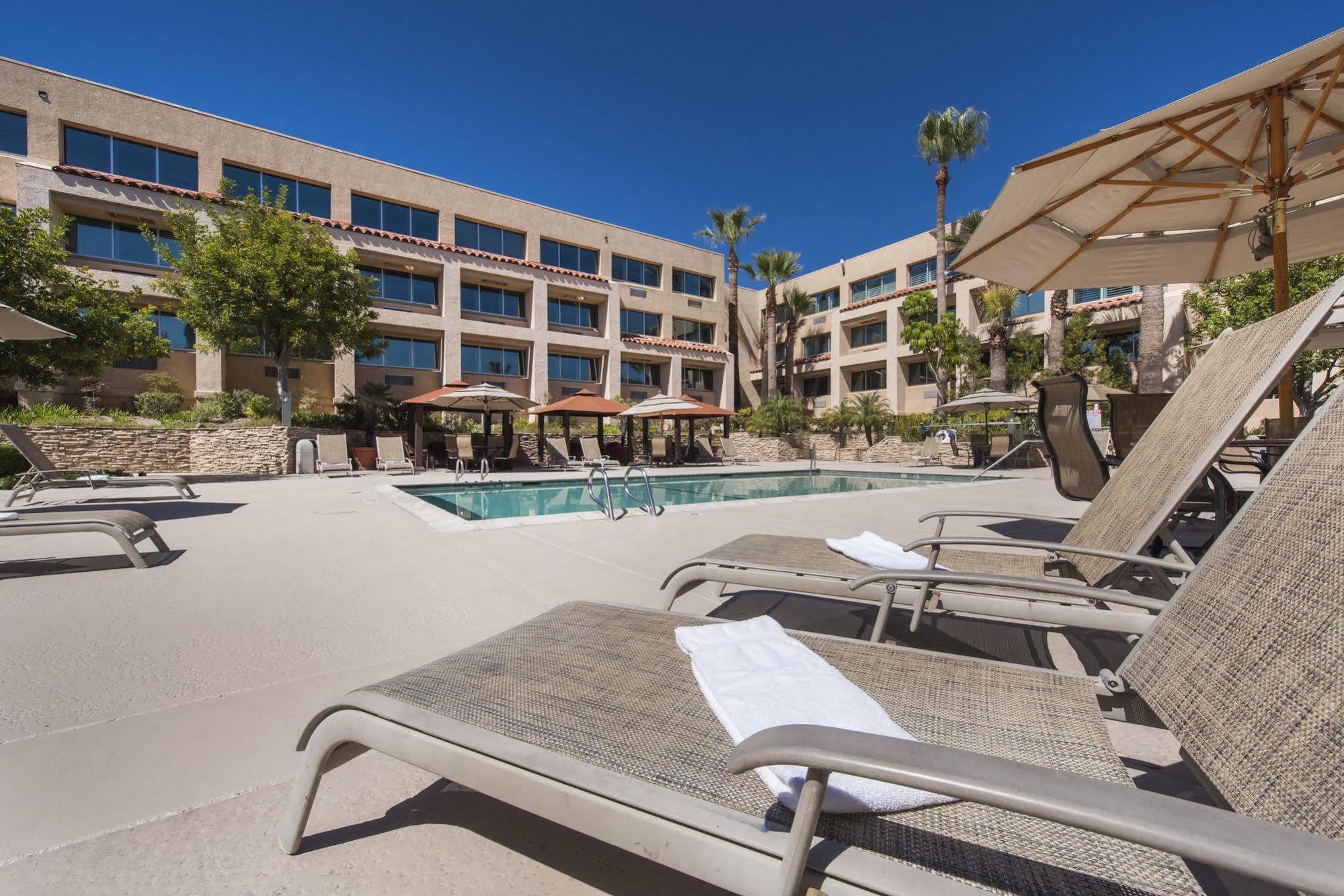 Grand Vista Hotel Simi Valley Exterior foto