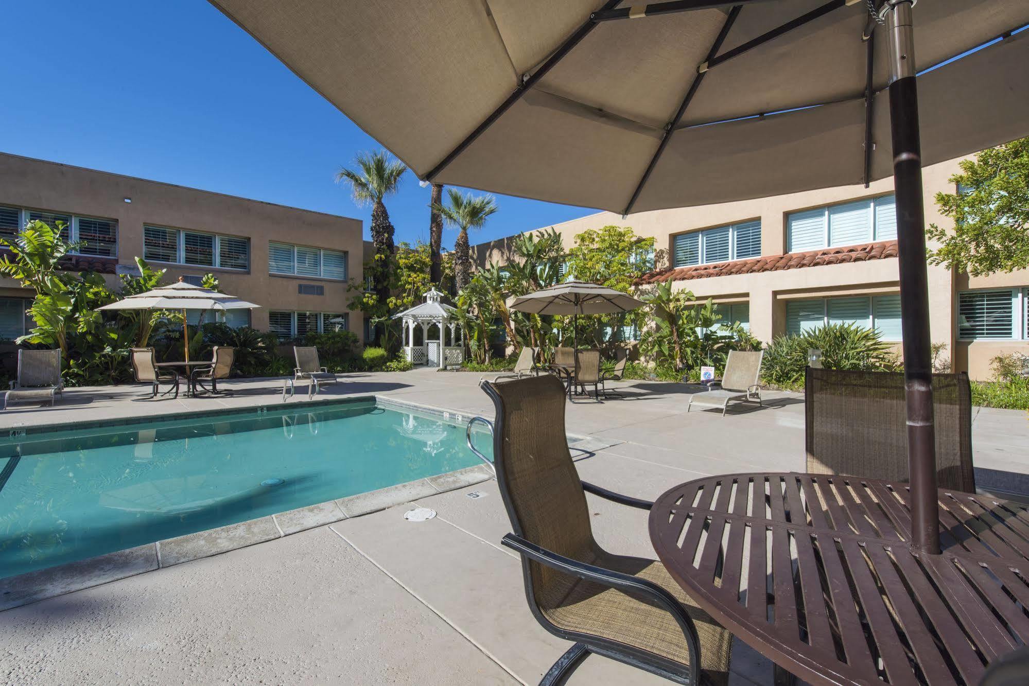 Grand Vista Hotel Simi Valley Exterior foto